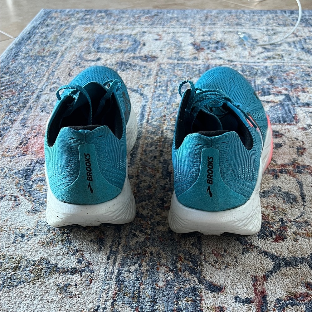 Brooks Hyperion Max - image 4